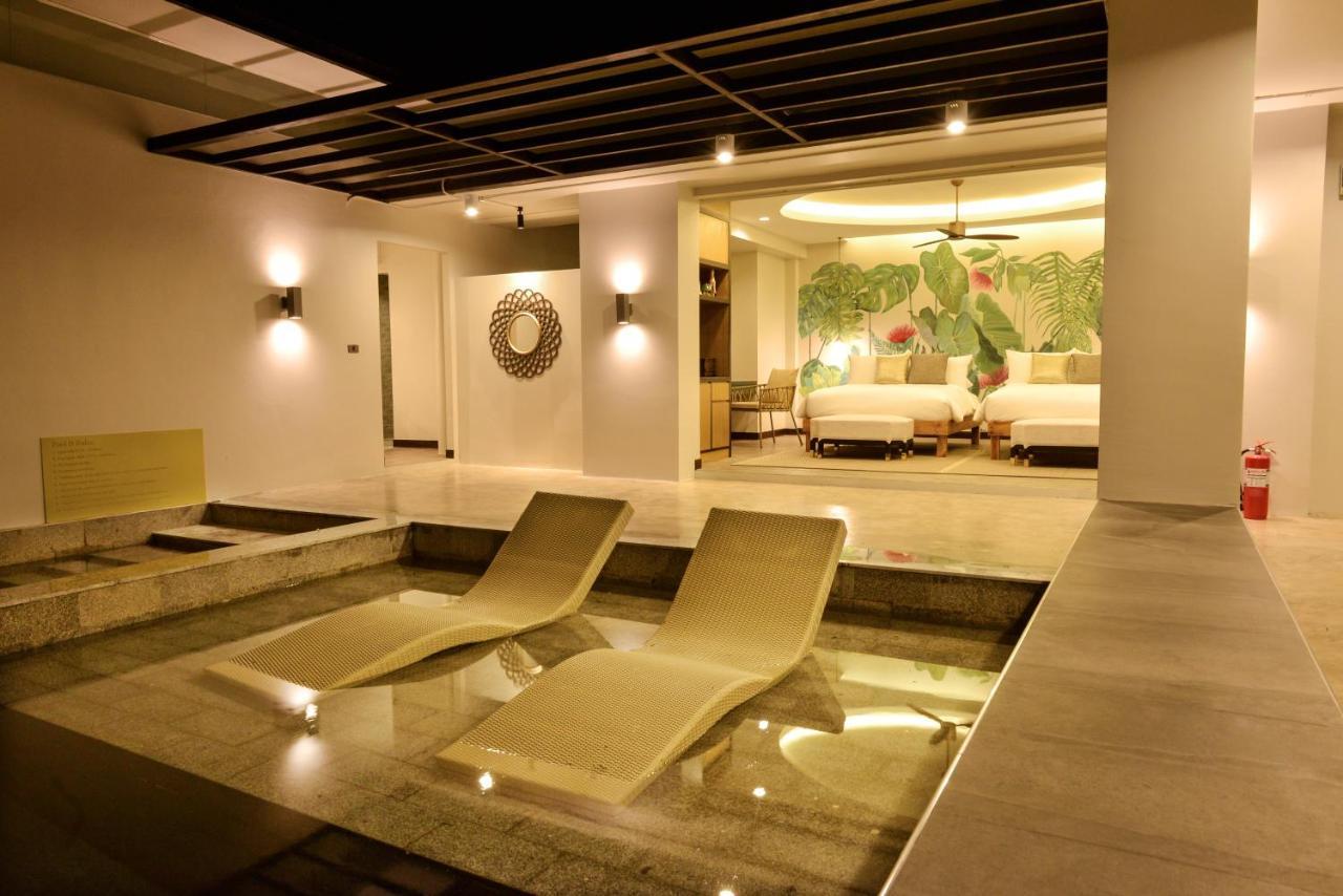 Tungtong Beach Villas Thap Sakae エクステリア 写真