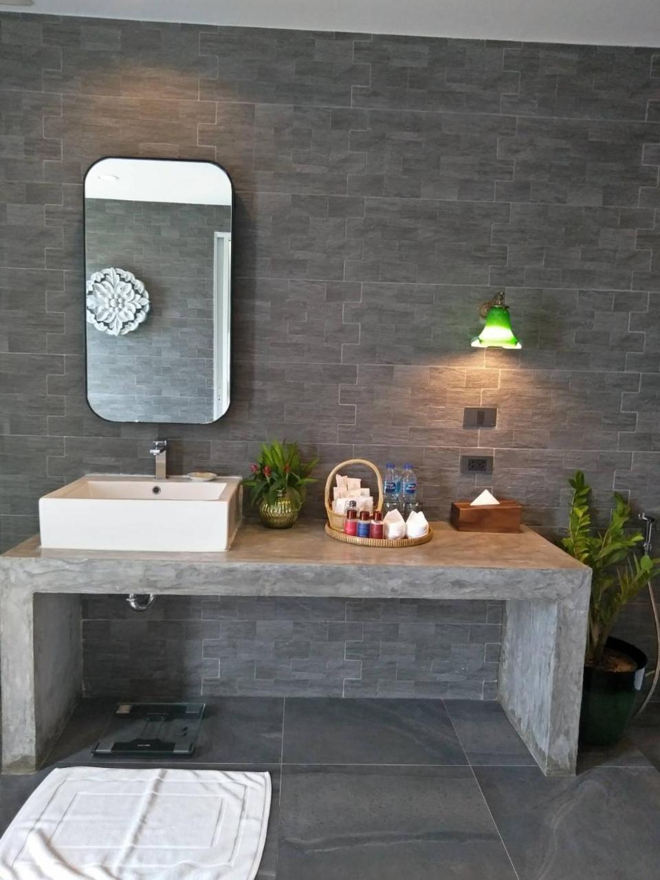 Tungtong Beach Villas Thap Sakae エクステリア 写真